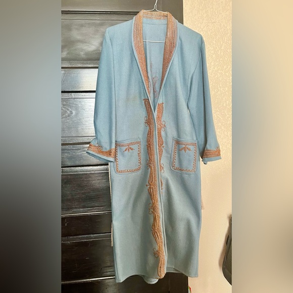 Vintage 1980s India Kashmiri dressing gown/coat . Pure wool, hand embroidery. - Picture 2 of 7
